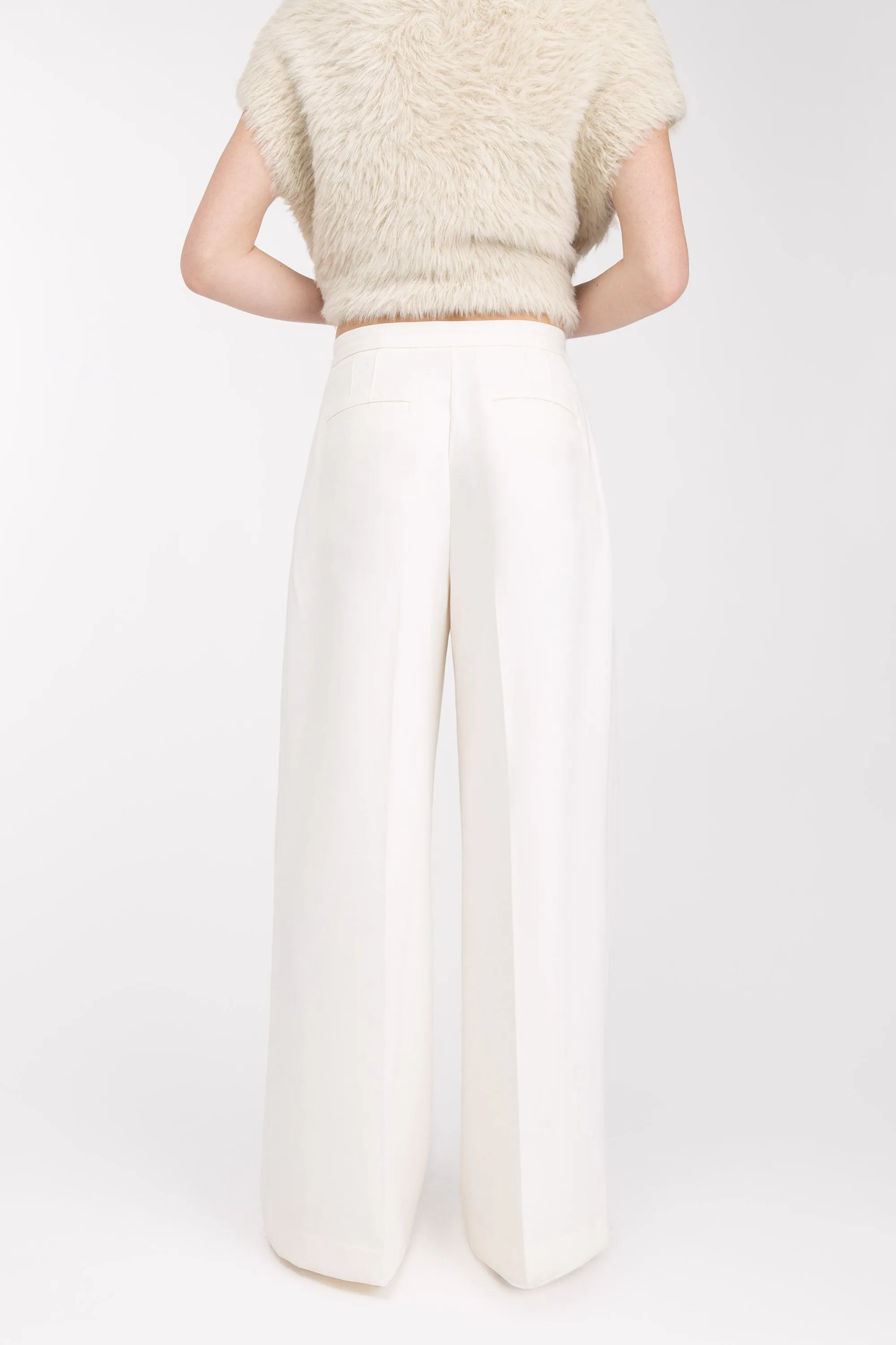 HIGH-RISE WIDE LEG TROUSER